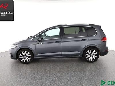 Second-hand VW Touran R-line 150 CP (110 kW) 2021 Gri Monovolum
