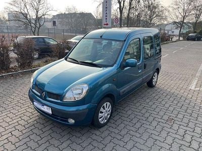 Grün Gebraucht 2004 Renault Kangoo Privilege Van / Kleinbus | 2.900 € (Fairer Preis)