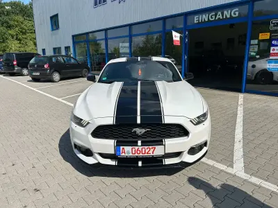Gebraucht Ford Mustang 309 PS (227 kW) 2018 Platinum white metallic Coupé