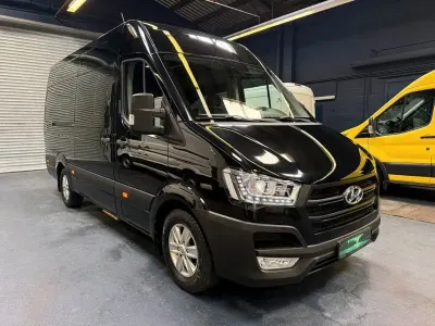 Gebraucht Hyundai H 350 170 PS (125 kW) 2016 Weiß Van