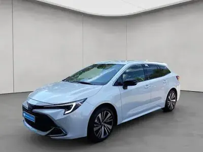 Second-hand Toyota Corolla 180 CP (132 kW) 2025 Alb Break