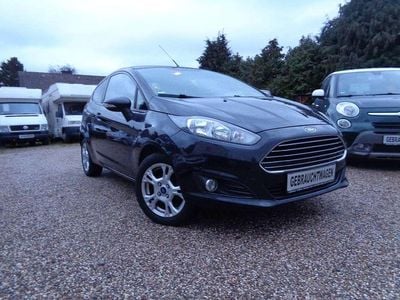 Gebraucht Ford Fiesta Champions Edition 82 PS (60 kW) 2013 Pantherschwarz metallic Kleinwagen
