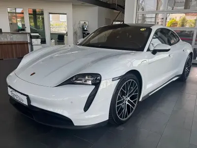Gebraucht Porsche Taycan 350 kW (476 PS) 2022 Carraraweiss/gletscherweiss Limousine