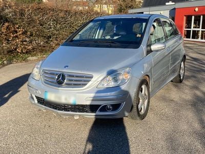 Gebraucht Mercedes B180 110 PS (80 kW) 2005 Silber Van / Kleinbus