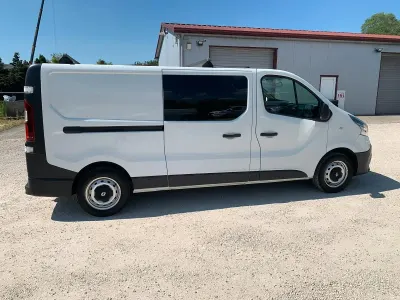 Gebraucht Renault Trafic Komfort 116 PS (85 kW) 2015 Weiß Van / Kleinbus