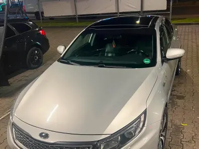 Gebraucht Kia Optima Hybrid 178 PS (130 kW) 2015 Silber Limousine