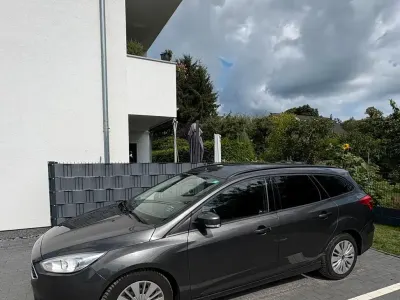 Gebraucht Ford Focus 120 PS (88 kW) 2016 Grau Kombi