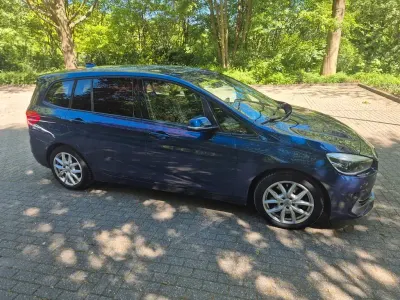 Gebraucht BMW 220 Gran Tourer Sport Line 190 PS (139 kW) 2020 Blau Van / Kleinbus