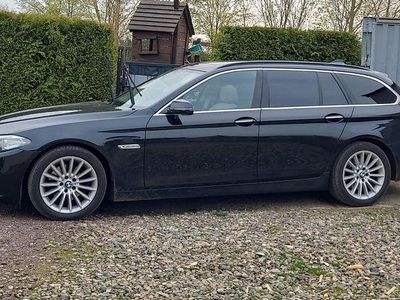 Schwarz Gebraucht 2013 BMW 520 Luxury Line Kombi | 14.000 € (Teuer)