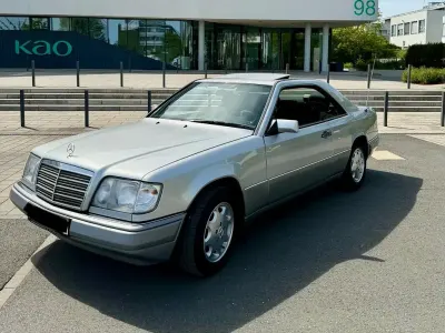 Gebraucht Mercedes E200 136 PS (100 kW) 1995 Silber Coupé