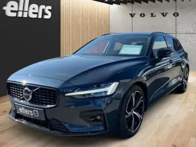 Gebraucht Volvo V60 Plus 197 PS (144 kW) 2025 Blau Kombi