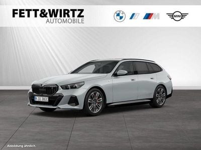 Gebraucht BMW i5 M Sport 250 kW (340 PS) 2024 Brooklyn grau metallic Kombi