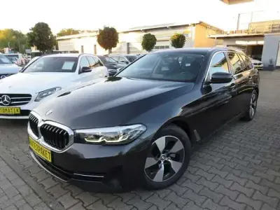 Gebraucht BMW 520 Sport Line 190 PS (139 kW) 2020 Sophistograumetallic Kombi