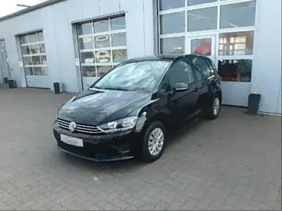 Gebraucht VW Golf VII Trendline 110 PS (80 kW) 2016 Schwarz Limousine