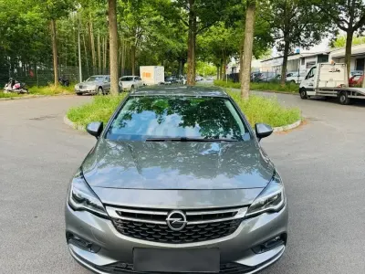 Gebraucht Opel Astra 110 PS (80 kW) 2018 Grau Kombi