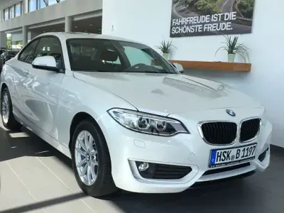 Gebraucht BMW 218 Advantage 150 PS (110 kW) 2017 Weiß Coupé
