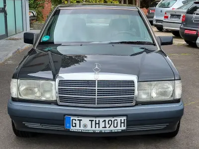 Gebraucht Mercedes 190 118 PS (86 kW) 1990 Schwarz Limousine