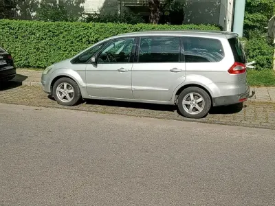 Używany Ford Galaxy 140 KM (102 kW) 2006 Srebrny Minivan
