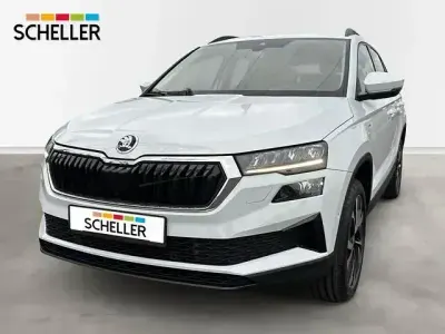 Gebraucht Skoda Karoq Tour 150 PS (110 kW) 2023 Weiß SUV