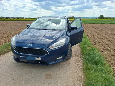 Usata Ford Focus ST-Line 125 CV (91 kW) 2016 Blu Station wagon