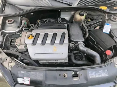 Gebraucht Renault Clio 75 PS (55 kW) 2001 Beige Kleinwagen