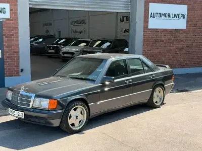 Gebraucht Mercedes 190 Sportline 136 PS (100 kW) 1993 Schwarz Limousine