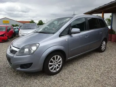 Gebraucht Opel Zafira Design Edition 140 PS (102 kW) 2011 Silber Van / Kleinbus