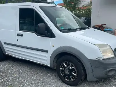Gebraucht Ford Transit Connect 75 PS (55 kW) 2010 Weiß Van / Kleinbus