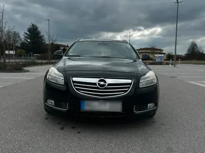 Gebraucht Opel Insignia 160 PS (117 kW) 2011 Schwarz Kombi