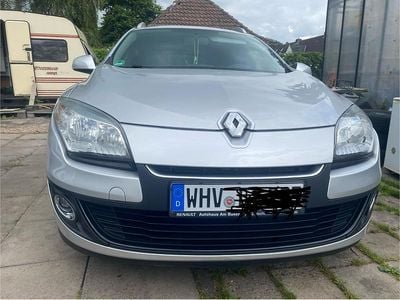 Gebraucht Renault Mégane GrandTour 111 PS (81 kW) 2012 Silber Kombi