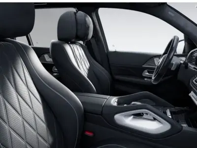 Neu Mercedes GLS600 Maybach 557 PS (409 kW) 2026 Schwarz SUV
