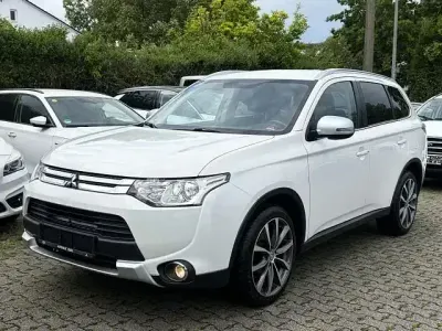 Gebraucht Mitsubishi Outlander Diamant Edition 150 PS (110 kW) 2015 Andere SUV
