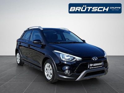 Gebraucht Hyundai i20 Active 101 PS (74 kW) 2019 Phantom black. metallic Kleinwagen