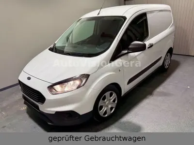 Gebraucht Ford Courier 101 PS (74 kW) 2022 Weiß Van / Kleinbus