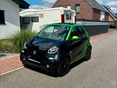 Gebraucht Smart ForTwo Cabrio Passion 60 kW (82 PS) 2017 Schwarz Cabrio