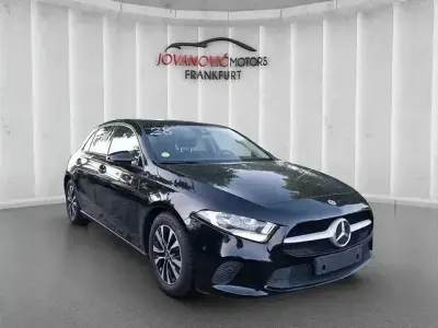 Gebraucht Mercedes A200 150 PS (110 kW) 2021 Schwarz Limousine