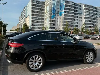 Gebraucht Mercedes GLE350 AMG line 258 PS (189 kW) 2017 SUV