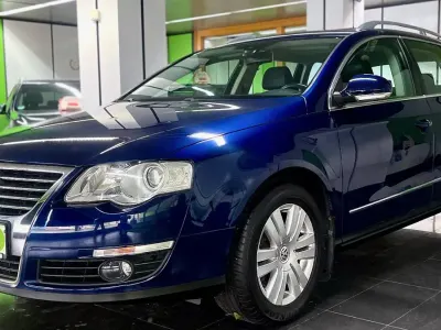 Gebraucht VW Passat Highline 160 PS (117 kW) 2010 Blau Kombi