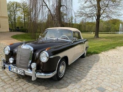 Gebraucht Mercedes 220 106 PS (77 kW) 1957 Beige Cabrio