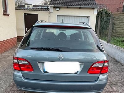 Mercedes E220