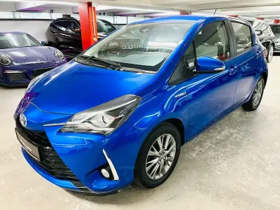 Gebraucht Toyota Yaris 73 PS (53 kW) 2017 Blau Kleinwagen
