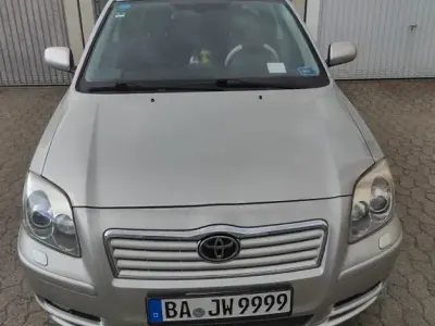 Gebraucht Toyota Avensis Executive 129 PS (94 kW) 2004 Grau Limousine