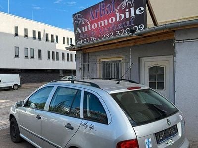 Grau Gebraucht 2003 Skoda Fabia Classic Kleinwagen | 2.000 € (Etwas zu teuer)