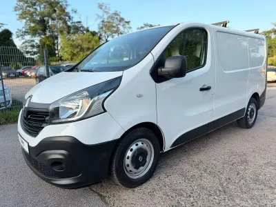 Gebraucht Renault Trafic Komfort 90 PS (66 kW) 2016 Gletscherweiss Van / Kleinbus
