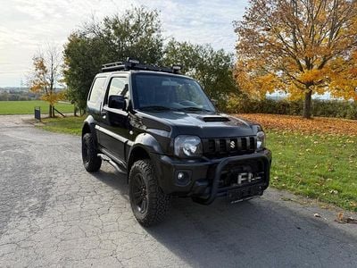 Schwarz Gebraucht 2015 Suzuki Jimny Style SUV | 20.900 € (Etwas zu teuer)