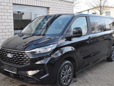 Schwarz Gebraucht 2025 Ford Tourneo Titanium Van / Kleinbus | 44.980 € (Guter Preis)