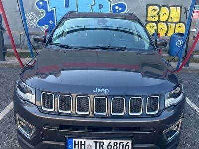 Gebraucht Jeep Compass Limited 140 PS (102 kW) 2020 Grau SUV