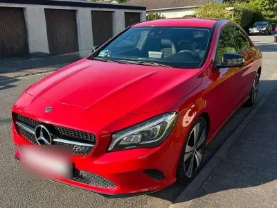 Gebraucht Mercedes CLA200 AMG line 156 PS (114 kW) 2019 Rot Limousine