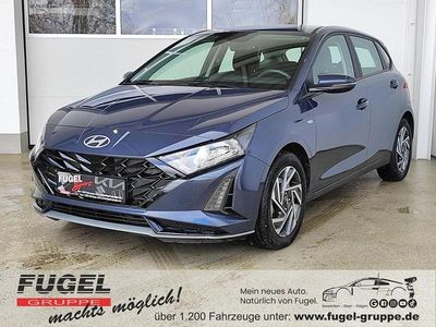 Gebraucht Hyundai i20 Trend 101 PS (74 kW) 2024 Aurora grey / met Kleinwagen
