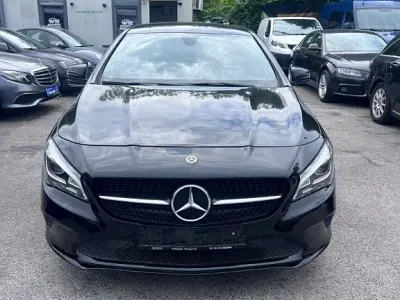 Gebraucht Mercedes CLA200 Shooting Brake 136 PS (100 kW) 2018 Schwarz Kombi